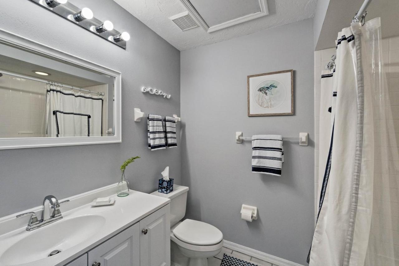 Condo With Pool And Gulf Access On Anna Maria Island! Holmes Beach Kültér fotó